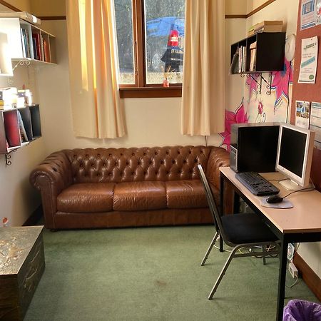 Manor House Backpackers Hostel Dunedin Buitenkant foto
