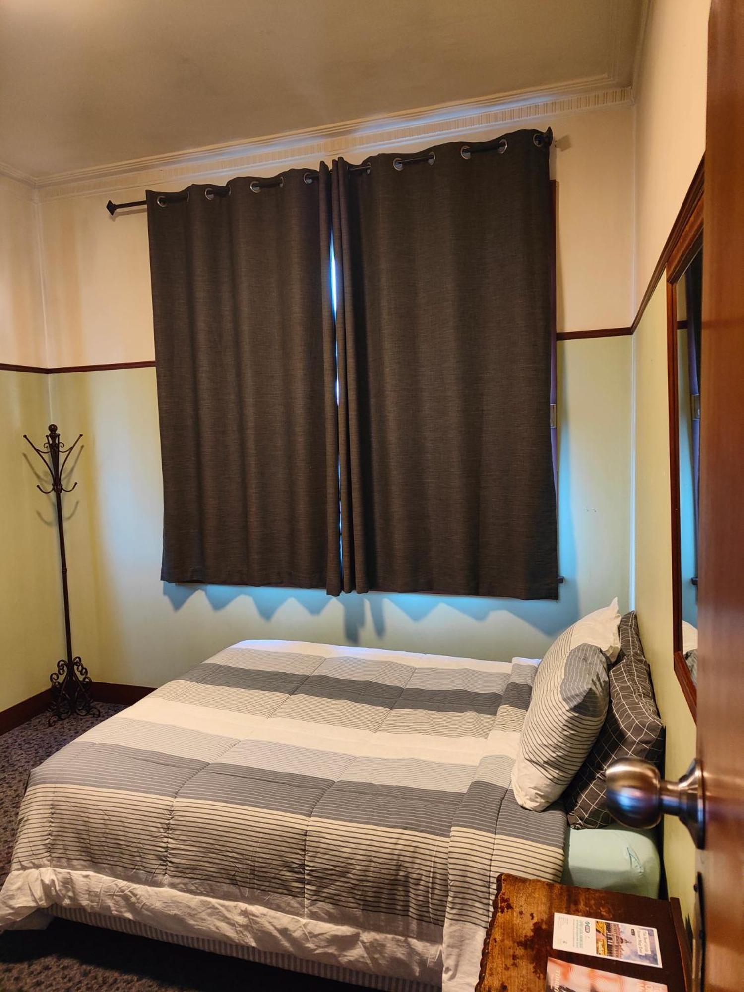 Manor House Backpackers Hostel Dunedin Buitenkant foto